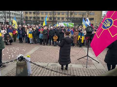 Två år av krig: Aida Karimli från Centerpartiet - Stoppa putin - imponerande tal