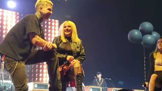 Avril Lavigne All The Small Things Blink 182 Cover Live Berlin 15.4.2023 Verti Music Hall