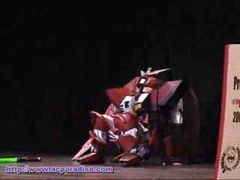 Chris Tang @ Anime Expo 2002 - #04 Epyon