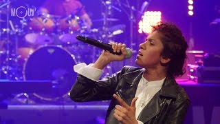 SOOM T - "Take A Walk" (version #MouvLiveShow)