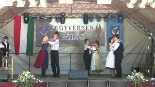 preview picture of video 'Magyarpalatkai táncok . Fegyvernek városavató , 2013 09.08.'