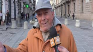 cubo-in-piazza-casa-a-luci-rosse-e-metteteci-sopra-il-re