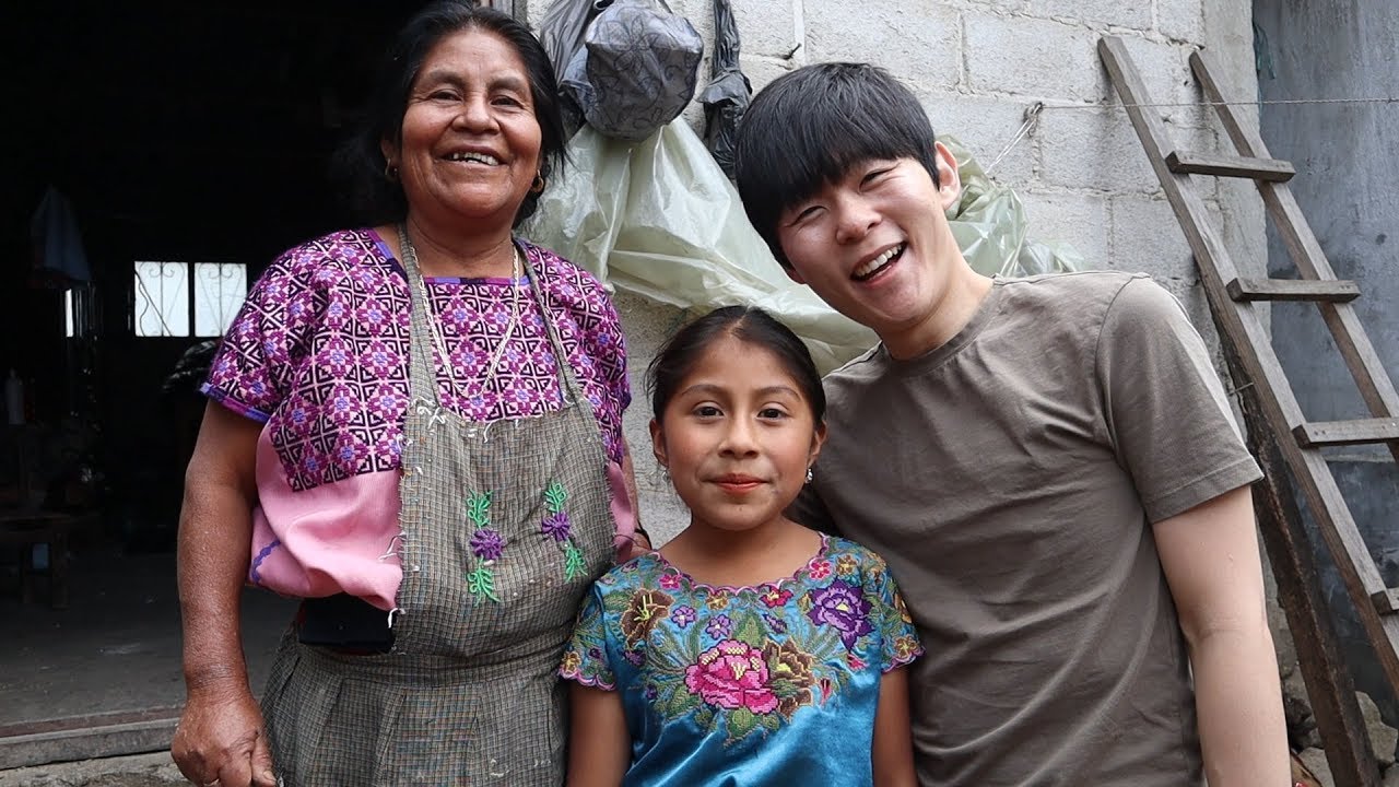 COREANO CONOCE UNA FAMILIA INDÍGENA EN MÉXICO