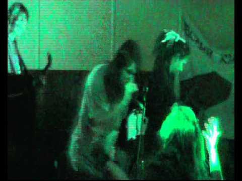 красный кирпич - Ilegální práce