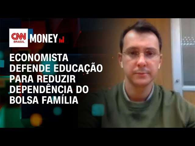 Economista sobre saída do Bolsa Família: É preciso melhorar qualidade da educação | CNN MONEY