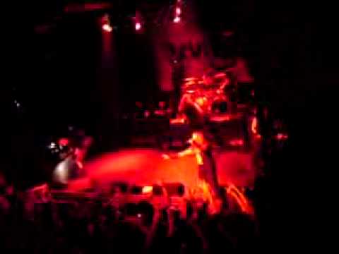 Devil Driver - Clouds over California (live Chicago Powerfest 2009)