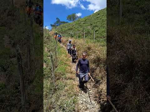 Grupo Caminantes de la Montaña de visita a El Carmen de Atrato Chocó Colombia. Bienvenidos