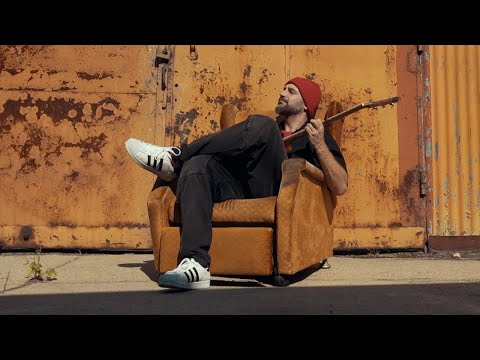 SKUBAS - Haitańskie drzewa (Official Video)