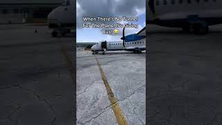 When There’s No Tunnel For The Plane! 🥴 #plane #airplane #travel #funny #comedy #travelwithme #fly