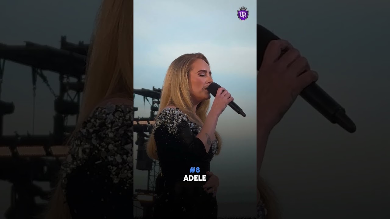 Top 25 Greatest Female Singers of All Time