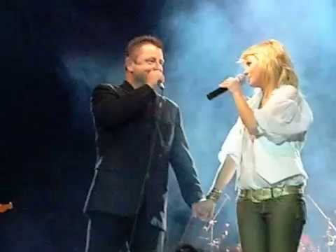 Iveta Bartosova a Petr Muk (Live Bratislava 2008)