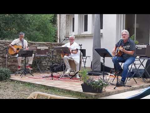 Zamizicos interprète «  Femme Libérée  » de Cookie Dingler