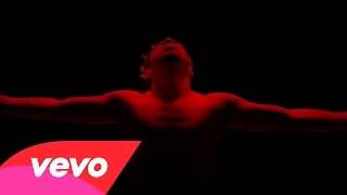 Vic Mensa - U Mad ft. Kanye West(OFFICIAL HD)