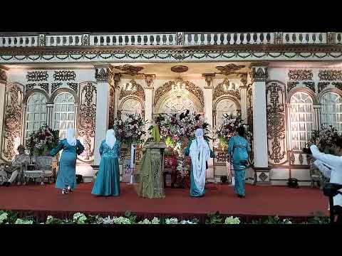 Halimah // Perform Flowers Dance di acara resepsi pernikahan putri dari mbak Wiji ❤️❤️❤️❤️❤️