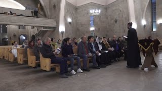 Երևանի Սուրբ Գրիգոր Լուսավորիչ Մայր եկեղեցում Հոգևոր երգեցողություն են ուսուցանում