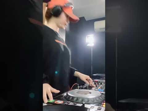 DJ Ployfon