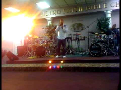 Joey Oscar singing Give Thanks