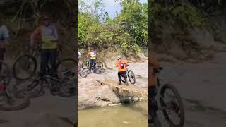 Download lagu Sungai ku sebrangi, gunung ku hendaki, lautan ku arungi..🤣 mp3