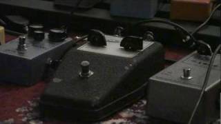 Video thumbnail for Vox tone bender (1969) by scott51381