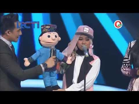 Ayu Idol with the doll