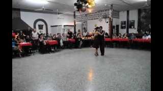 Krishna Olmedo y Patricia Mercado bailan "Charamusca" en Club Social.AVI