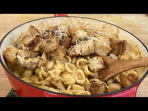 How To Make French Onion Pasta + Cheesy Croutons
