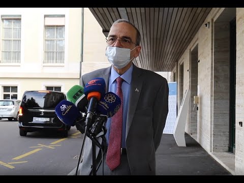 مؤتمر صحفي حول اللجنة الدسستورية للرئيس المشترك هادي البحرة