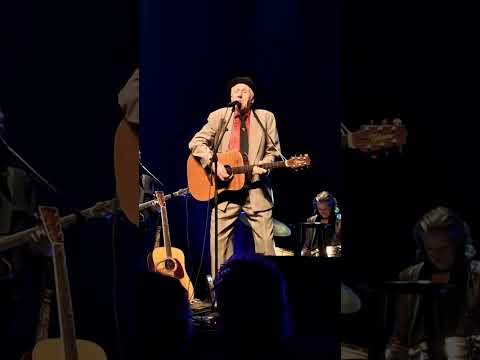 Mit seiner wunderbaren Band war Georg Ringsgwandl am 26/11 im Post in Linz zu Gast.