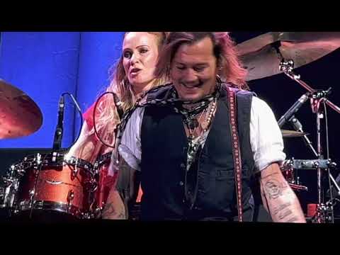 Jeff Beck & Johnny Depp - Rumble - live Umbria Jazz 2022 - Italy
