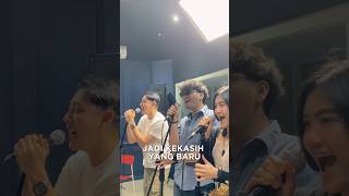 Download lagu Latihan #YangBaru pertama kali 🙌🏼 Udah pada hafal sama liriknya? mp3 Download lagu Latihan #YangBaru pertama kali 🙌🏼 Udah pada hafal sama liriknya? mp3