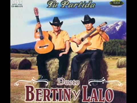 BERTIN Y LALO EN VIVO VOY DE PASADA