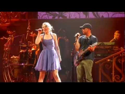 Taylor Swift and Kenny Chesney sing 