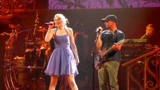 Taylor Swift and Kenny Chesney sing &quot;Big Star&quot;