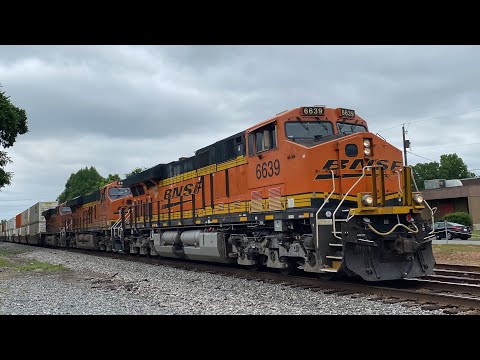 BNSF 6639 leads a Monster NS 265 crawling through Belmont. 5-25-2022