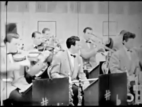 HENRY BUSSE & HIS ORCHESTRA - Gardner Field USAF Base, California (16mm, 9th August 1942?)