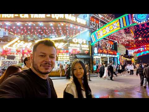 Hordy ľudí, tancujúce deti a sviatok vo Vietnamskom meste ako z rozprávky | Sapa, Vietnam