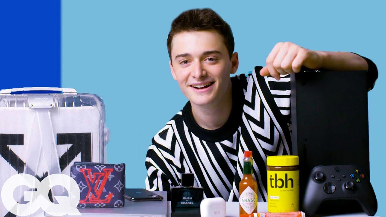 10 Things Stranger Things' Noah Schnapp Can't Live Without | GQ