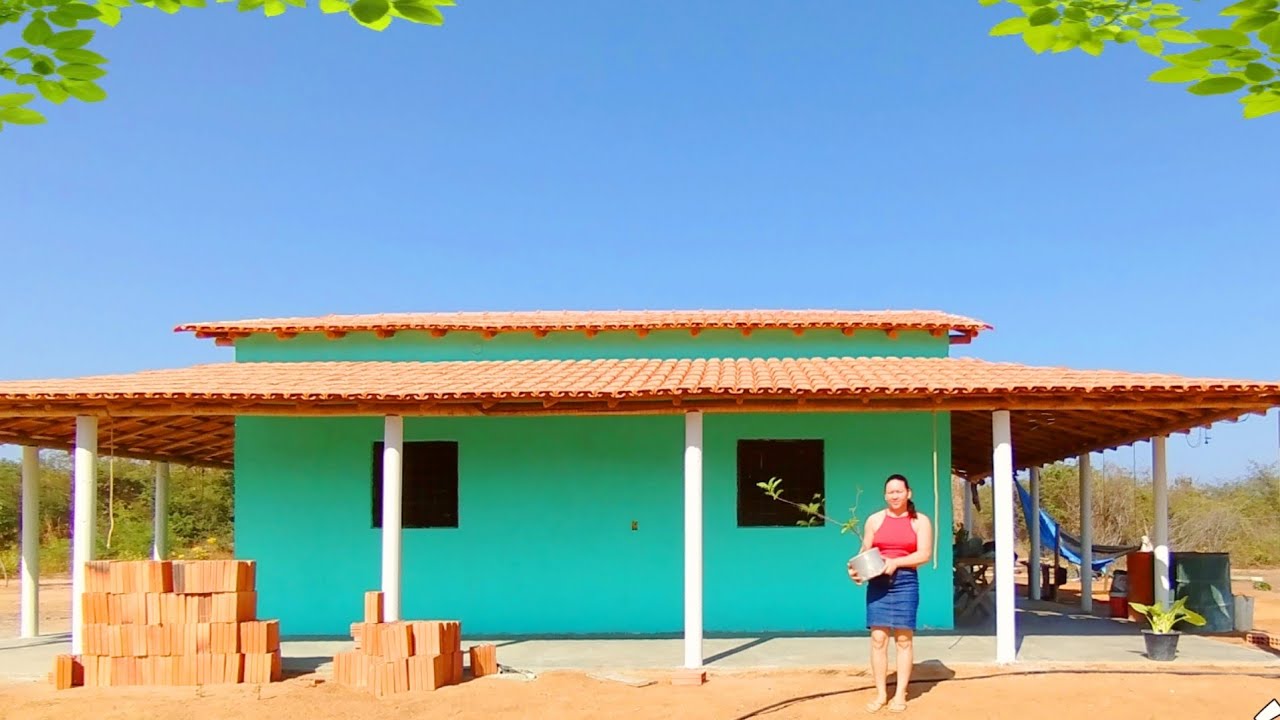 vivendo de maneira simples  no sítio encontrei a felicidade*plantei muda frutíferas no sítio*