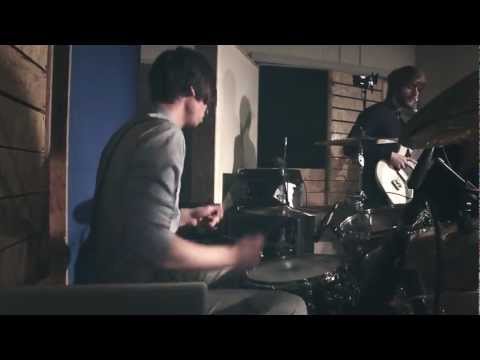 The Young And Careless - Shake Them Hips /// at Tonstudio SH