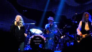 Patti Smith and her band - Break It Up (Patti explaining having to take"a piss") - 2015 07 13