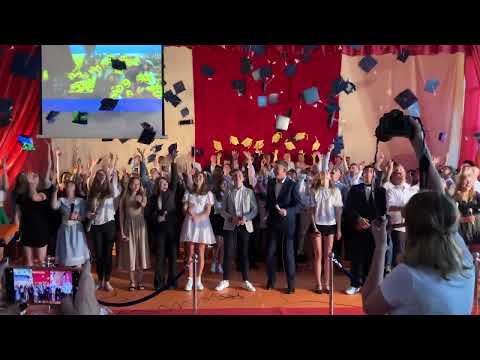 "KOCHAM CIĘ CZWÓRKO" - absolwenci SP4 NAMYSŁÓW (23.06.2022)