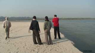preview picture of video 'HD - Majestic river Ganges ( Ganga ) in Patna, Capital of Bihar.'