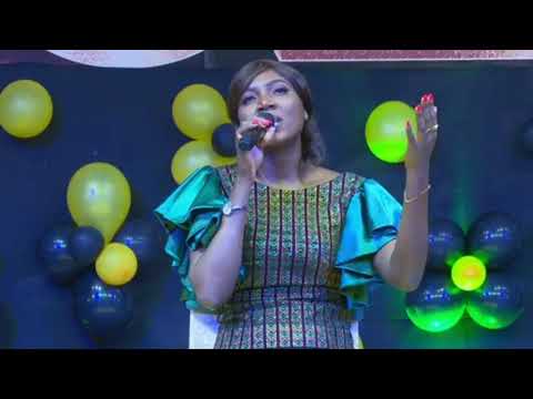 O SEU AMOR ME ATRAIU - Ruth Kuniasa