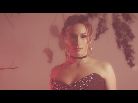 Kelly Cárdenas - Cucurrucucu Paloma (Llanera) [Official Video]