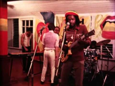 Peter Tosh & Mick Jagger - Walk And Dont Look Back