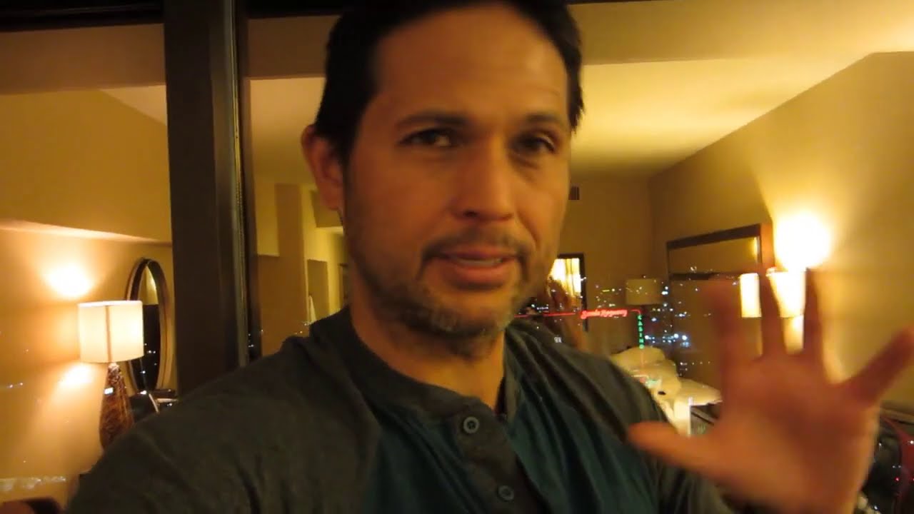 NEVER MAKE HER The STAR Of Your Movie! ( The33Secrets )