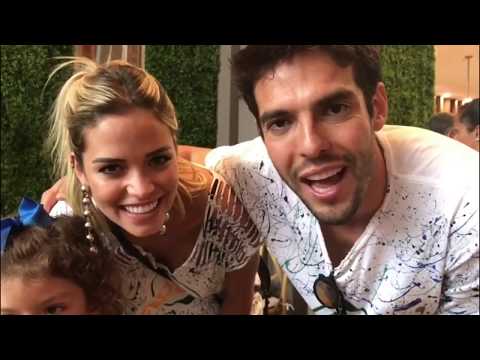 download lagu mp3 mp4 Feijoada Em Orlando, download lagu Feijoada Em Orlando gratis, unduh video klip Feijoada Em Orlando