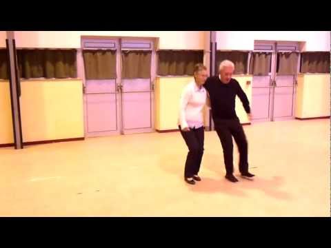 Pas de base Avant deux Bazouges Stage Bazouges avec Jeanne et Jean Luc Dubois à Saint Jean Trolimon en décembre 2011