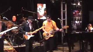 Hubert Sumlin, Conrad Oberg and The Nighthawks perform the blues classic 
