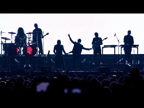 Би-2 — Её глаза (LIVE @ 19 состоявшихся концертов тура NewBest)